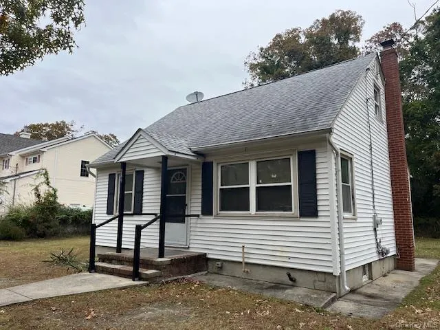 $3,400 | 289 Jefferson Drive, Mastic Beach, NY 11951
