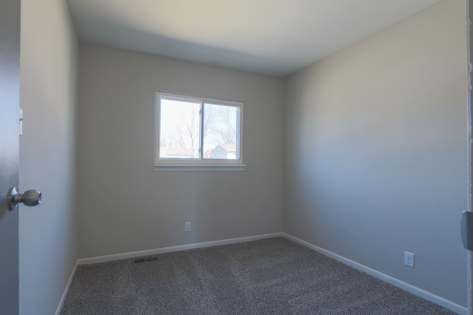 229 Riverside Drive Bolingbrook, IL 60440 - Photo 23 of 35 an empty room with a window