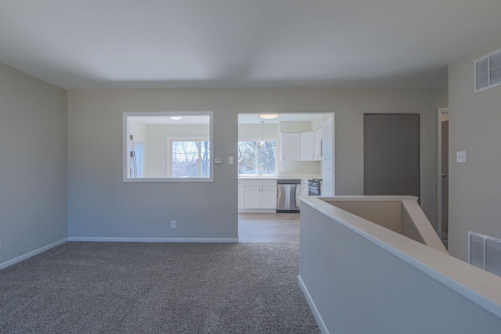 229 Riverside Drive Bolingbrook, IL 60440 - Photo 10 of 35 a spacious bathroom with a bathtub sink and toilet