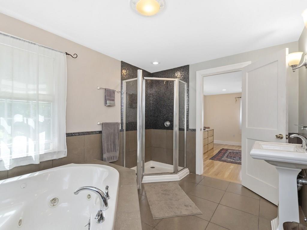 70 Hatfield Road Newton, MA 02465 - Photo 12 of 21