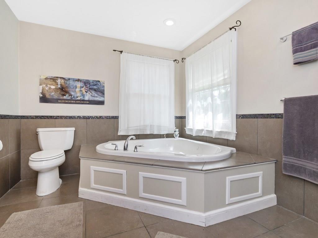 70 Hatfield Road Newton, MA 02465 - Photo 13 of 21