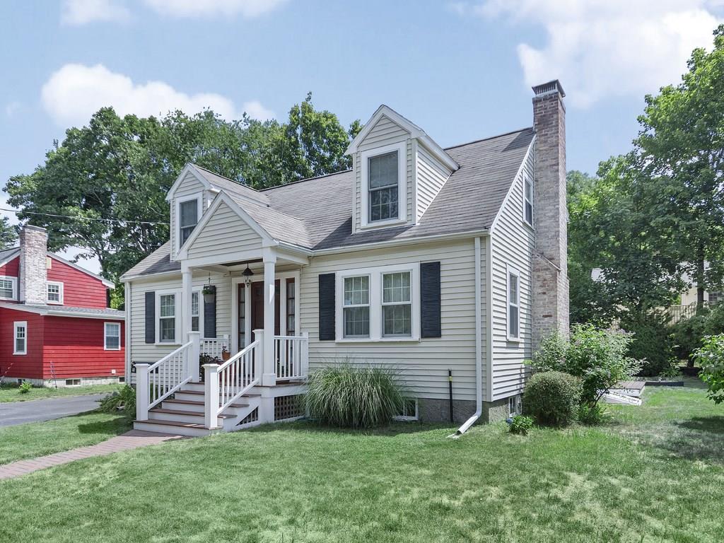 70 Hatfield Road Newton, MA 02465 - Photo 2 of 21