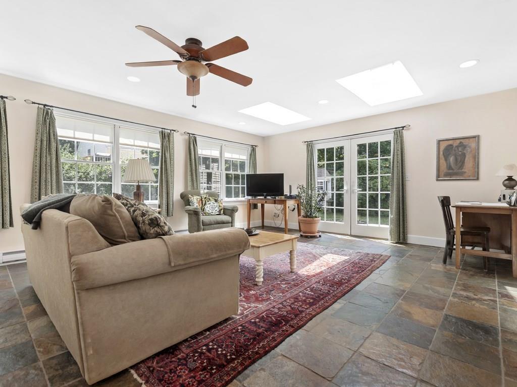 70 Hatfield Road Newton, MA 02465 - Photo 4 of 21