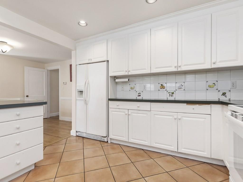 70 Hatfield Road Newton, MA 02465 - Photo 6 of 21