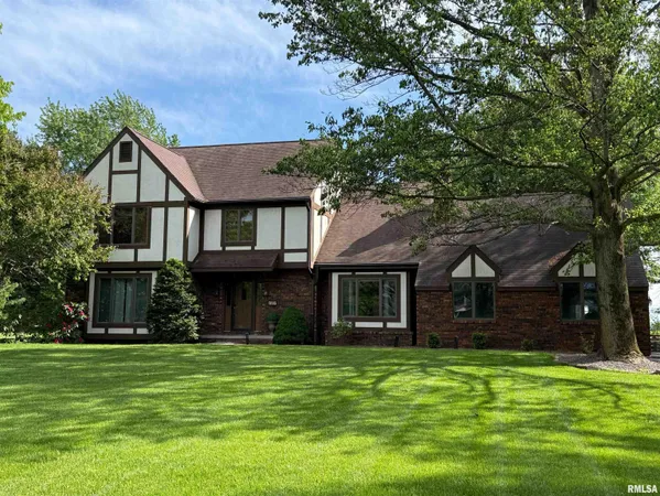 $409,000 | 107 Edlen Lane, Jacksonville, IL 62650