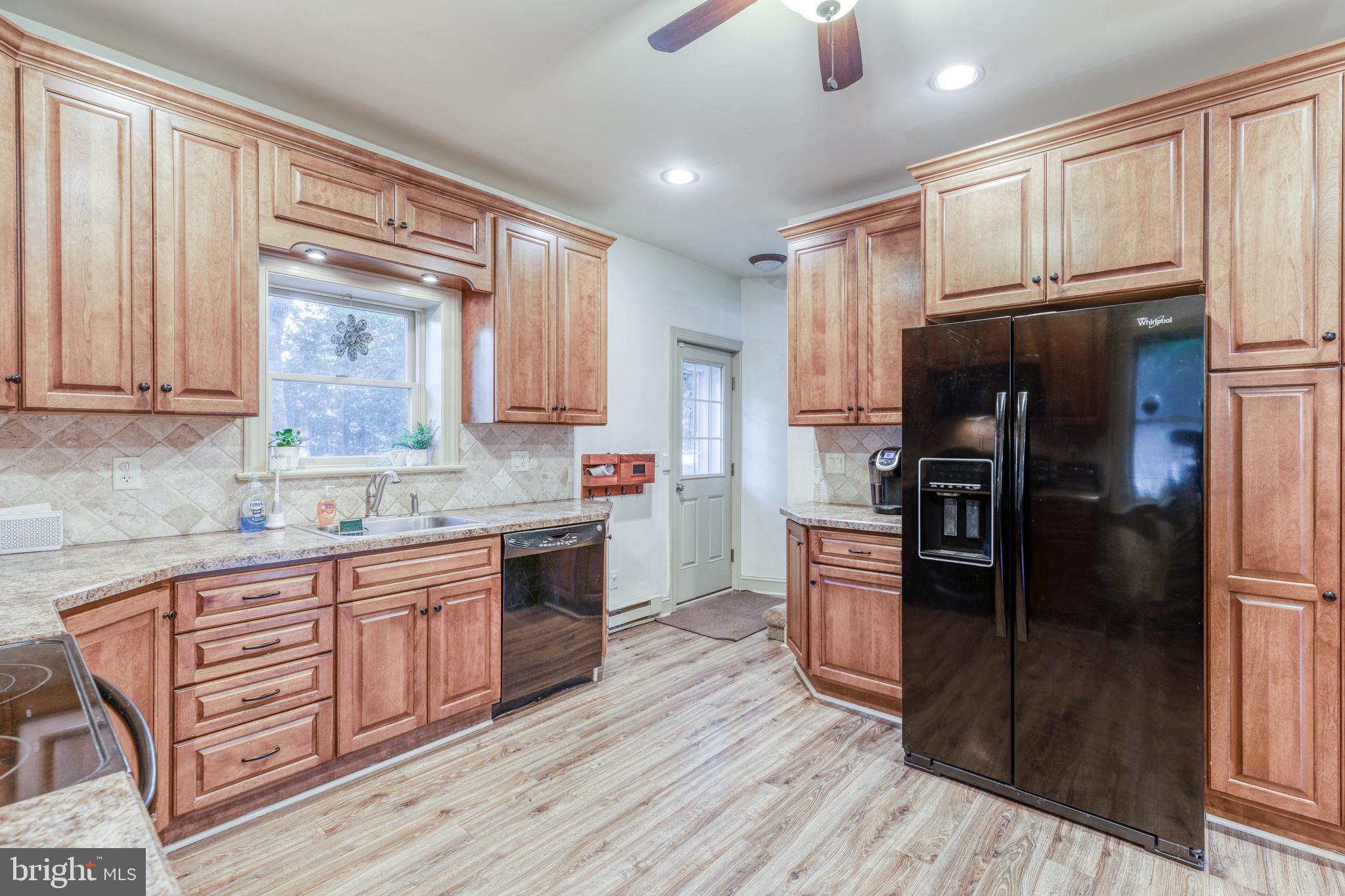 2490 Kutztown Road Pennsburg, PA 18073 - Photo 11 of 44 Gallery Image 11