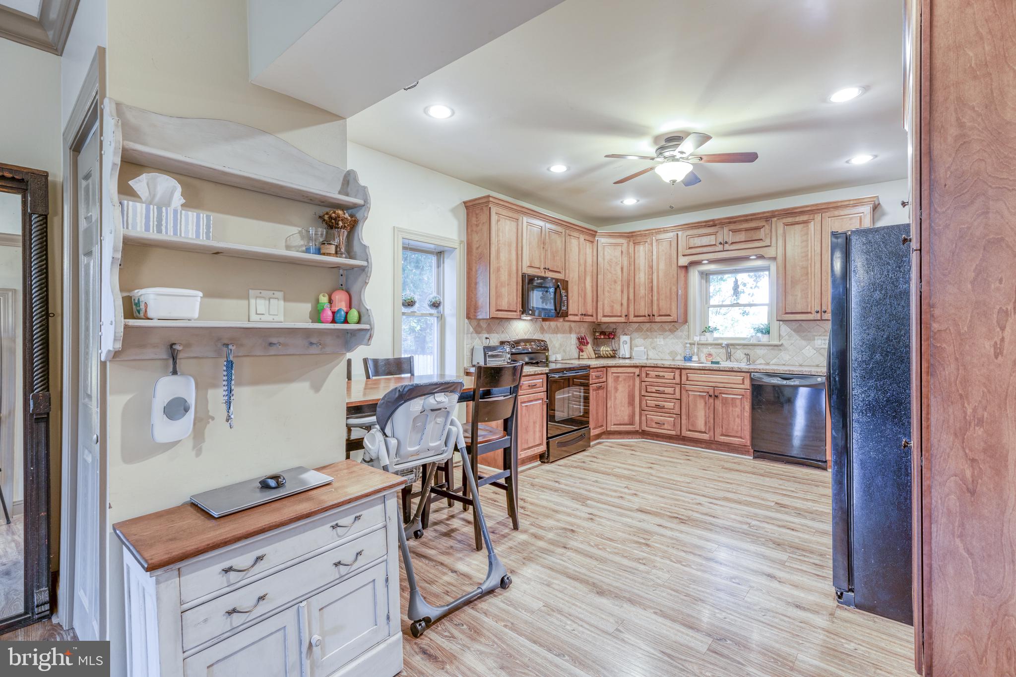 2490 Kutztown Road Pennsburg, PA 18073 - Photo 9 of 44 Gallery Image 9