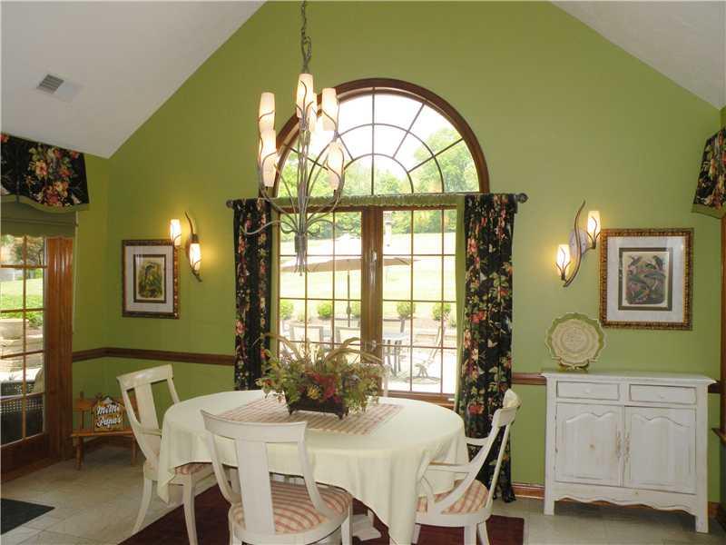 29 Green Valley Road Eighty Four, PA 15330 - Photo 11 of 25 Other. Morning Room