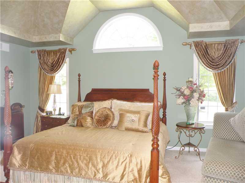 29 Green Valley Road Eighty Four, PA 15330 - Photo 14 of 25 Master Bedroom.