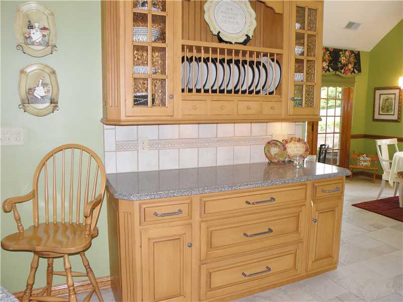 29 Green Valley Road Eighty Four, PA 15330 - Photo 10 of 25 Kitchen.