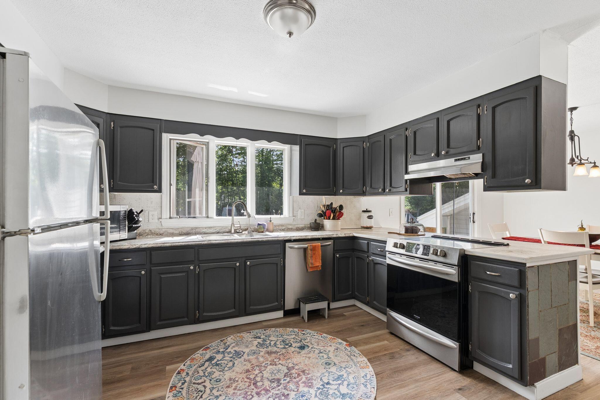 240 Broadturn Road Scarborough, ME 04074 - Photo 10 of 47 Kitchen