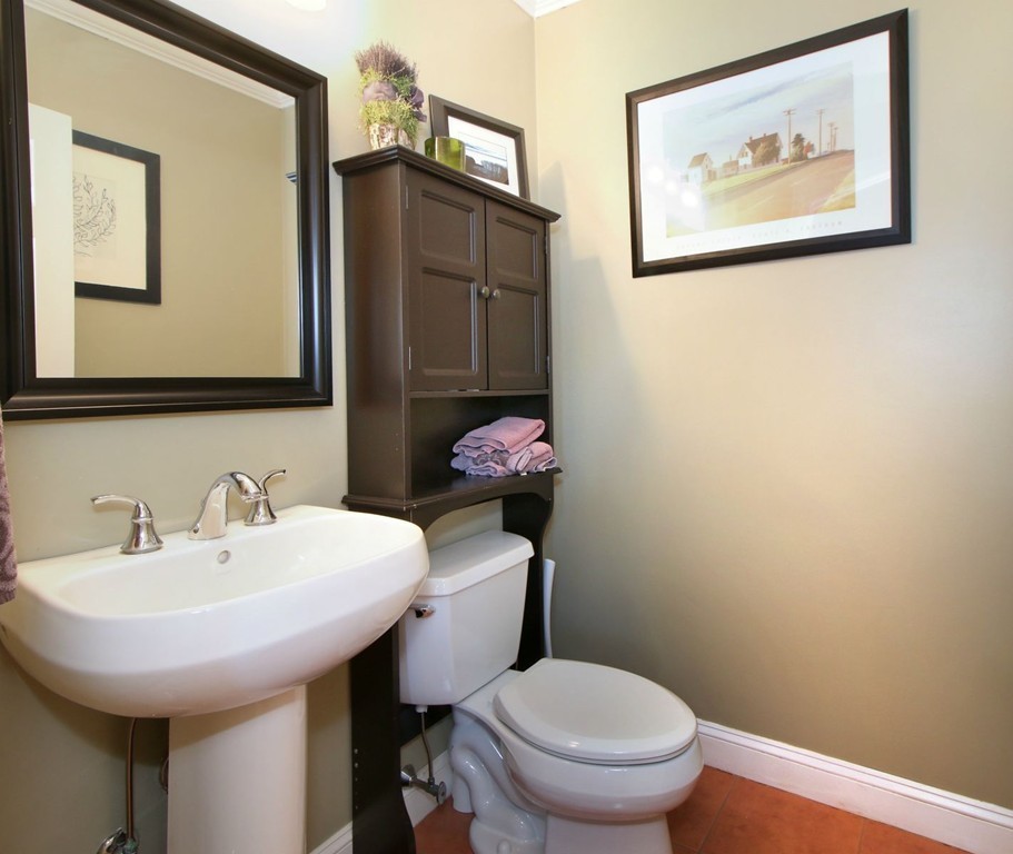 8 Valley Road North Reading, MA 01864 - Photo 12 of 30 Gallery Image 12