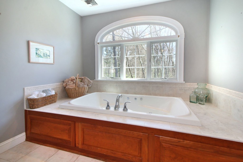 8 Valley Road North Reading, MA 01864 - Photo 17 of 30 Gallery Image 17