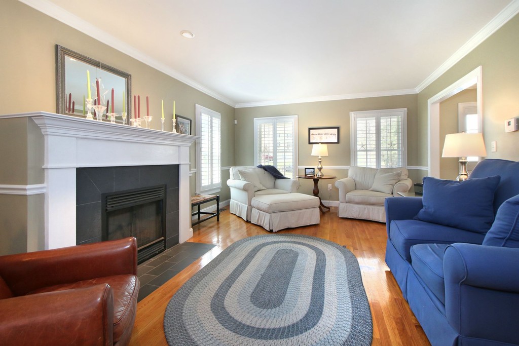 8 Valley Road North Reading, MA 01864 - Photo 3 of 30 Gallery Image 3