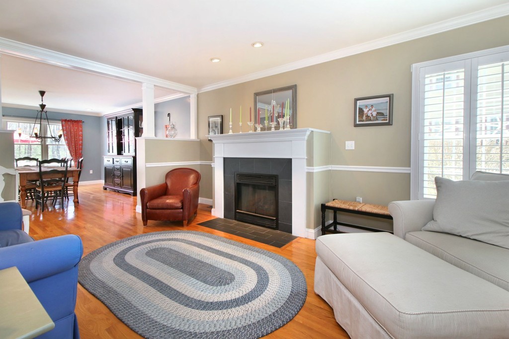 8 Valley Road North Reading, MA 01864 - Photo 4 of 30 Gallery Image 4