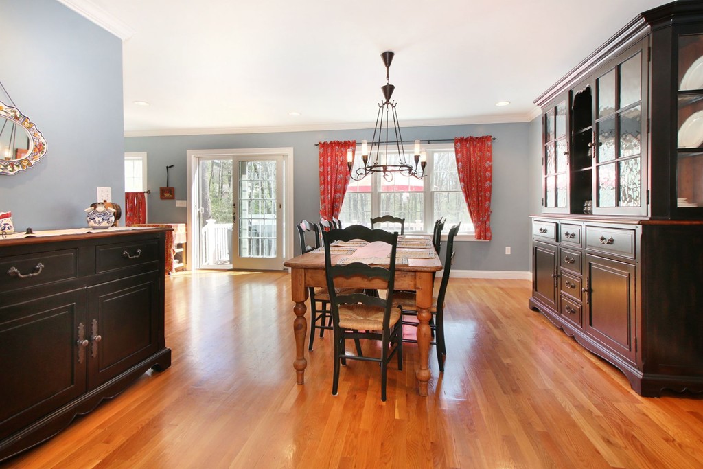 8 Valley Road North Reading, MA 01864 - Photo 5 of 30 Gallery Image 5