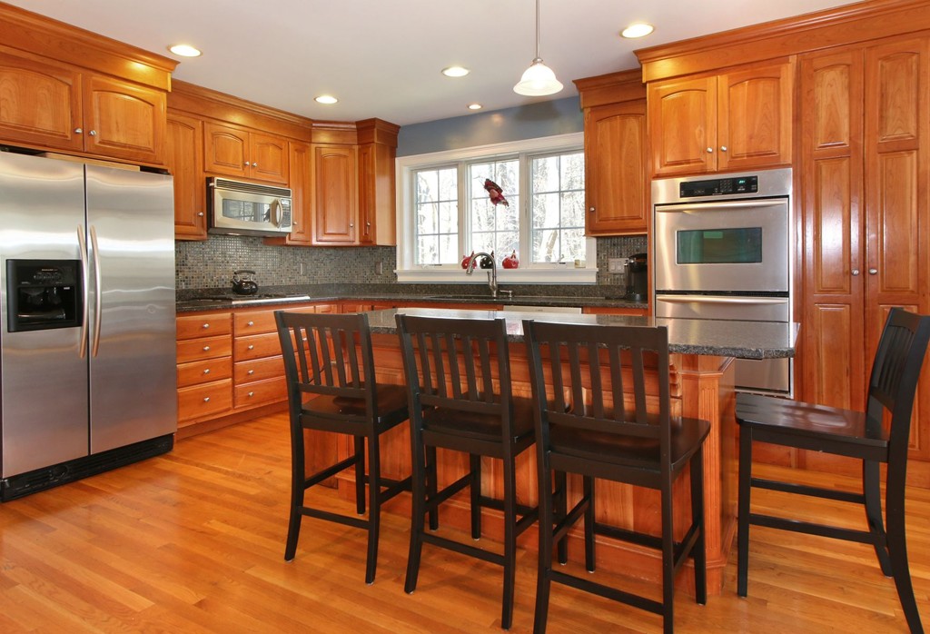 8 Valley Road North Reading, MA 01864 - Photo 8 of 30 Gallery Image 8