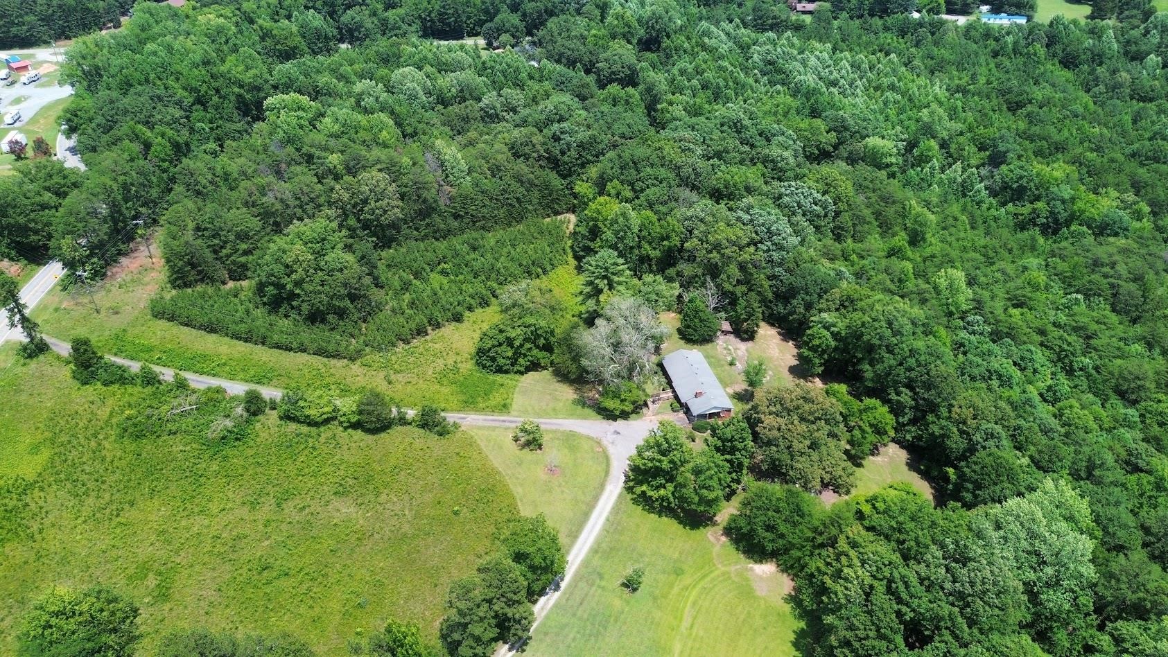 147 Batchelor Drive Blacksburg, SC 29702 - Photo 4 of 34