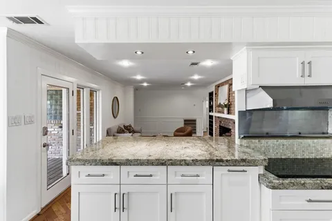 $620,000 | 531 Azaleadell Drive, Houston, TX 77018