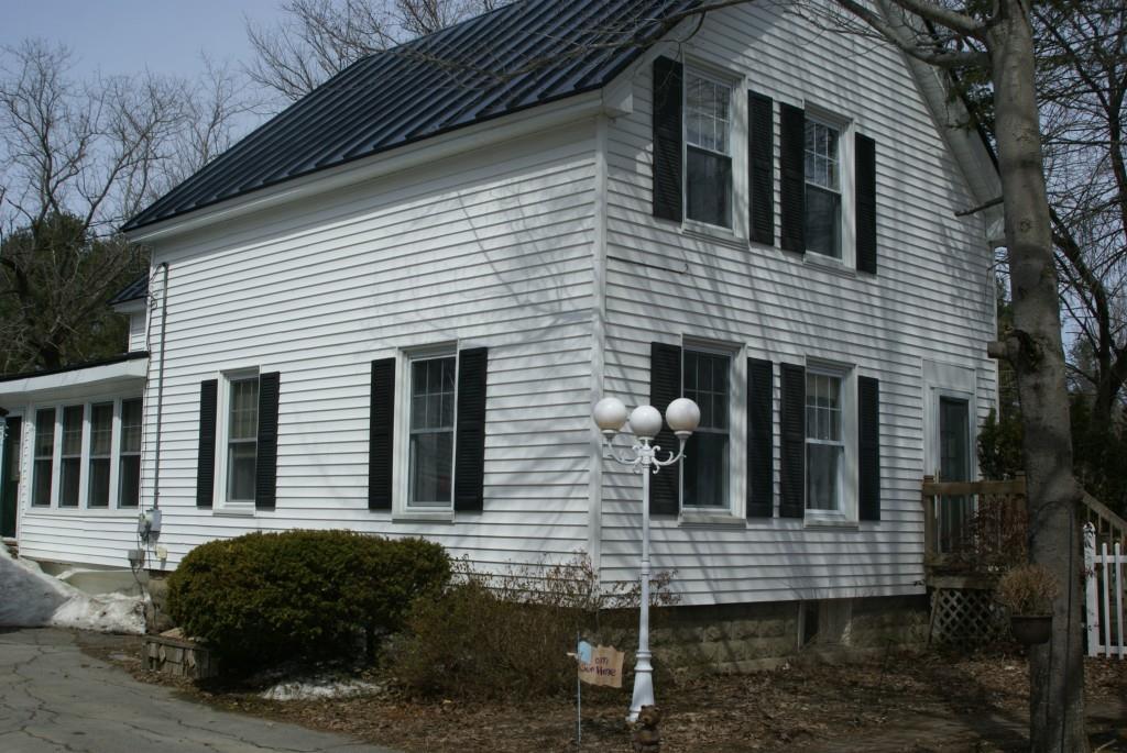 27 Miller Street Waterville, ME 04901 - Photo 2 of 18 Photo