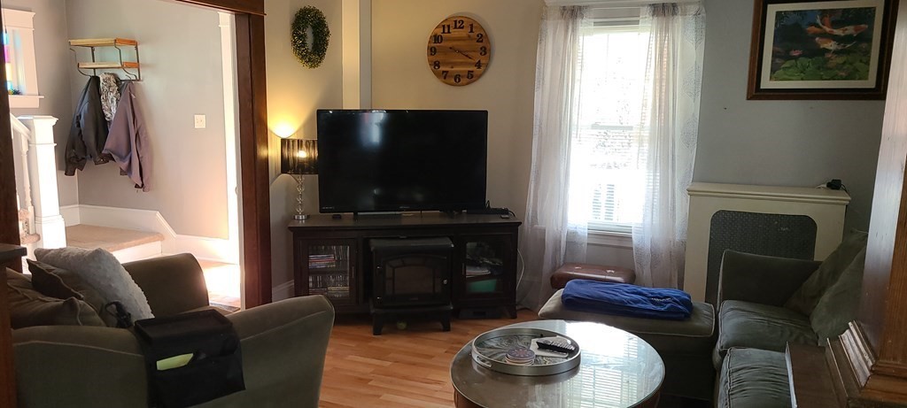 209 Beaconsfield Road Worcester, MA 01602 - Photo 5 of 8