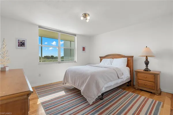 $4,000 | 290 Naples Cove Drive, Unit 2602, Naples, FL 34110