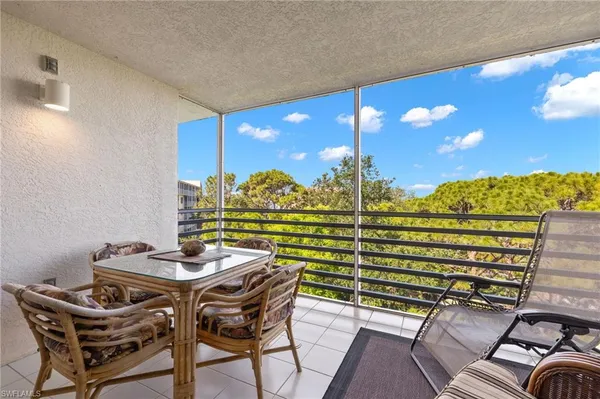 $4,000 | 290 Naples Cove Drive, Unit 2602, Naples, FL 34110