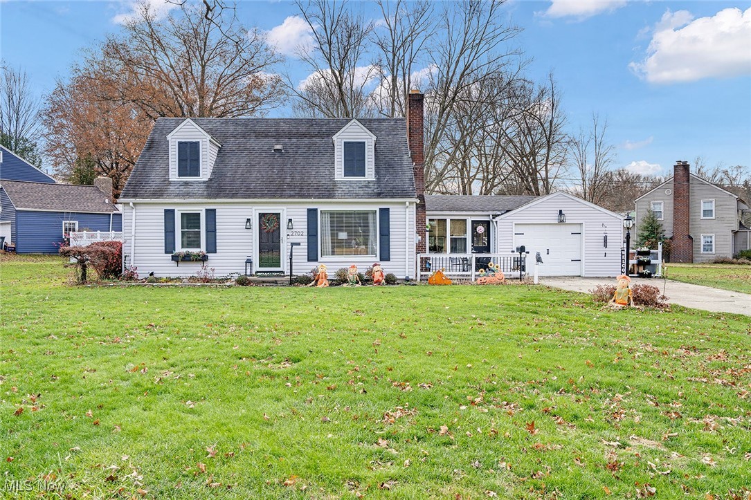 2702 Bears Den Road Youngstown, OH 44511 - Photo 35 of 50 Cape cod home with a front yard