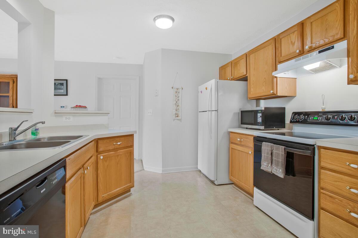 9604 Haven Farm Road, Unit 9604G Perry Hall, MD 21128 - Photo 12 of 53 Kitchen with lots of cabinets