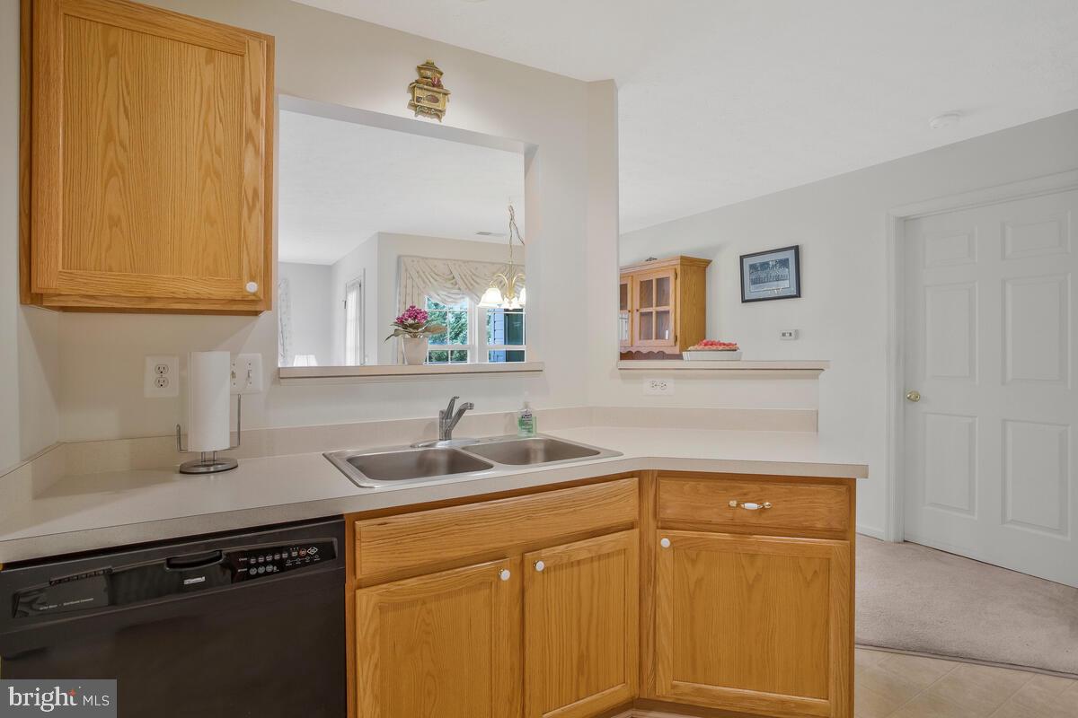 9604 Haven Farm Road, Unit 9604G Perry Hall, MD 21128 - Photo 15 of 53 Kitchen, double sink, dishwasher