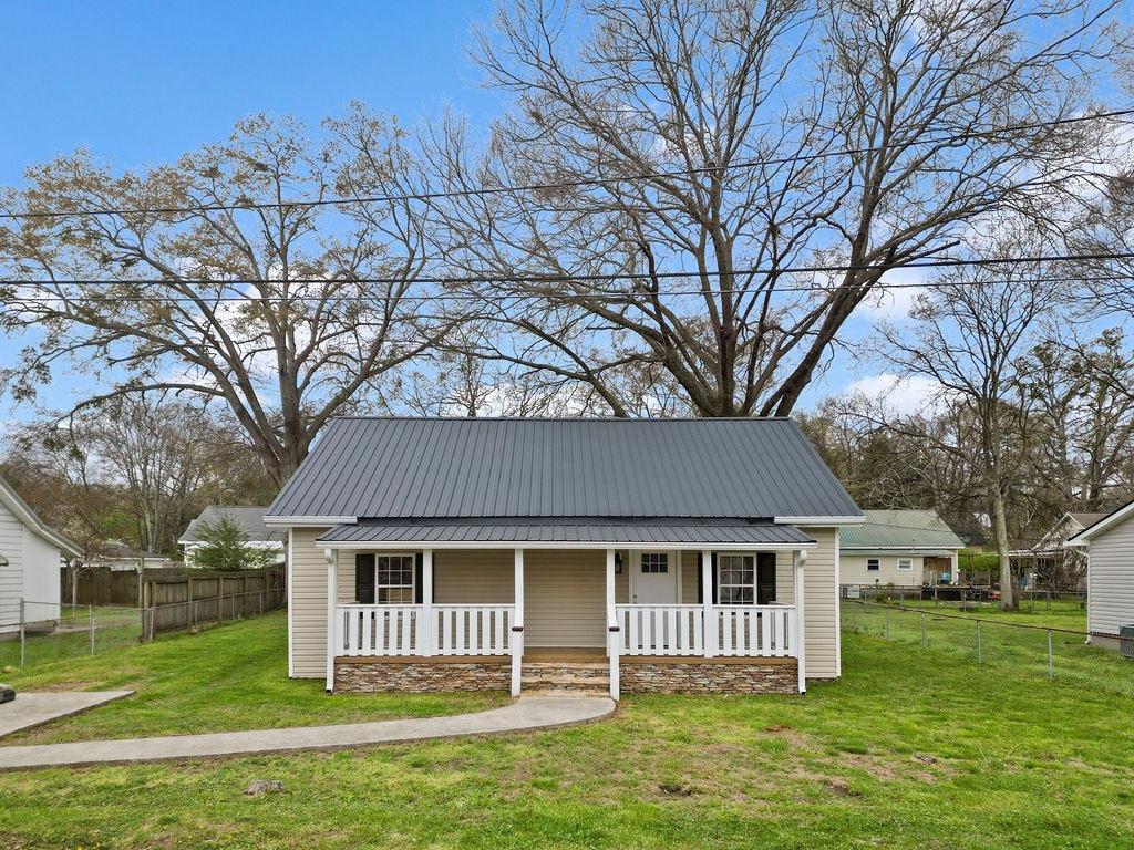 191 Elm Street Trion, GA 30753 - Photo 3 of 25 front view of a house with a yard