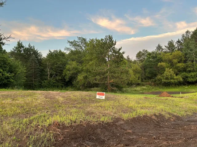 $204,900 | 1195 60th Street, Hudson, WI 54016