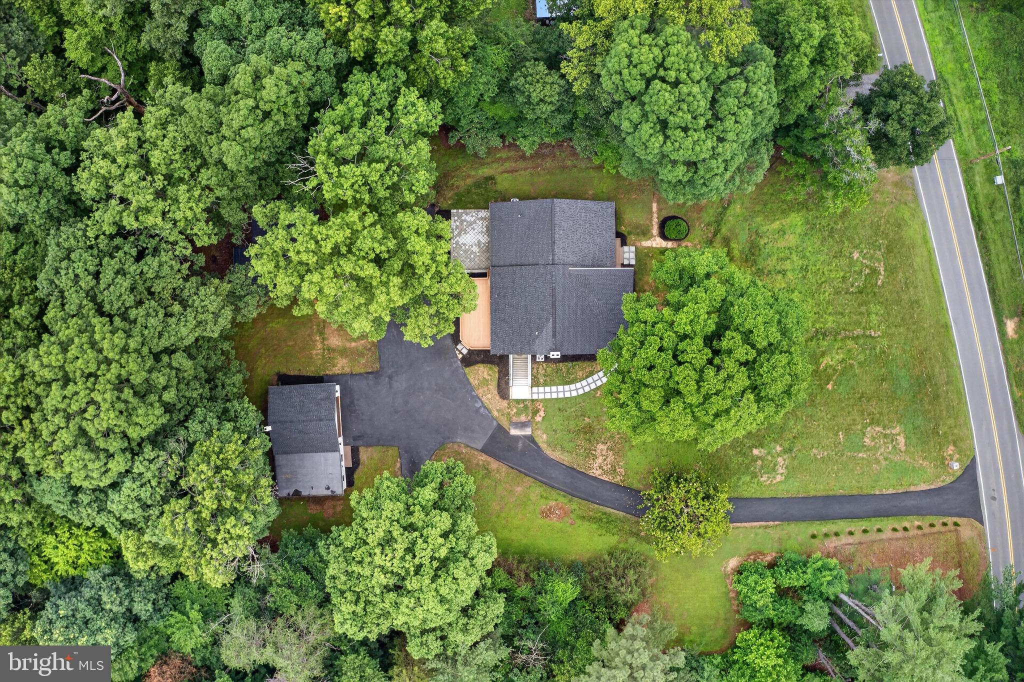 12365 Henderson Road Clifton, VA 20124 - Photo 63 of 82 Gallery Image 63