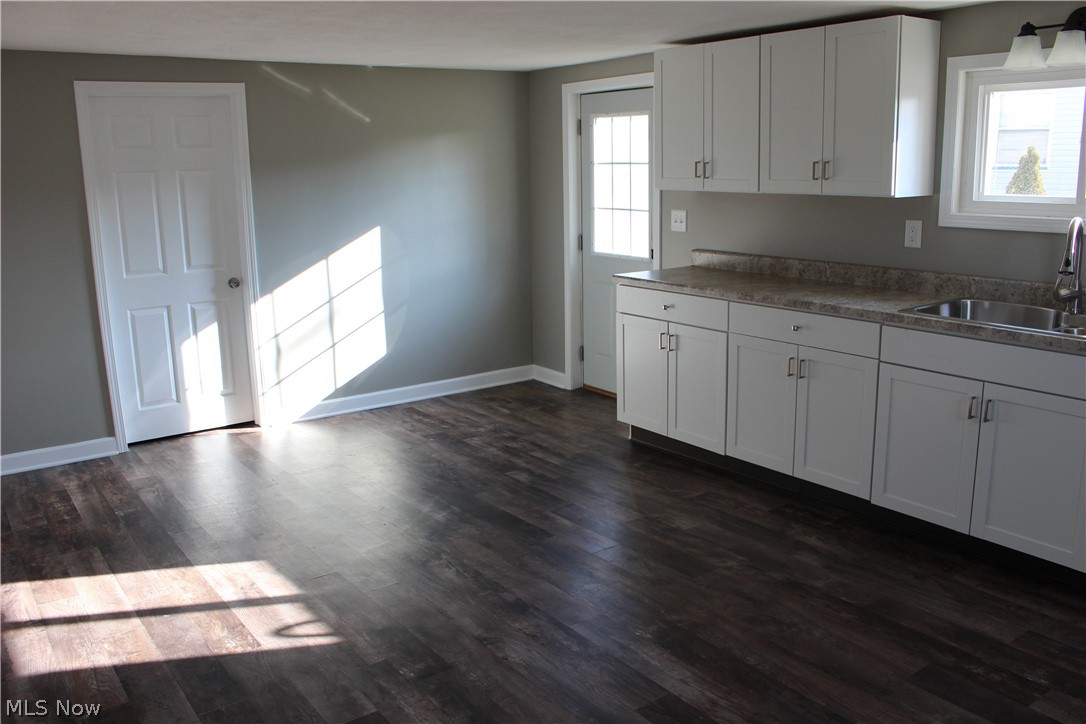 11784 Navarre Road Southwest Navarre, OH 44662 - Photo 7 of 15 Gallery Image 7