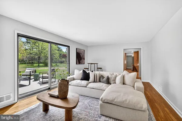 $1,150,000 | 25 Park Hill Terrace, Princeton Junction, NJ 08550