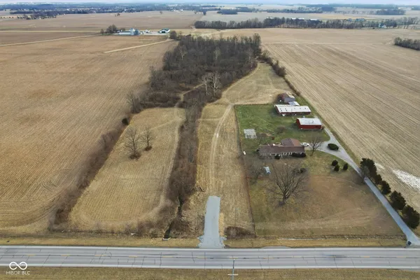 $749,999 | 437 North State Road 135, Bargersville, IN 46106