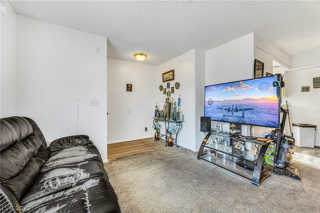 575 Roxella Lane, Unit D Las Vegas, NV 89110 - Photo 5 of 16
