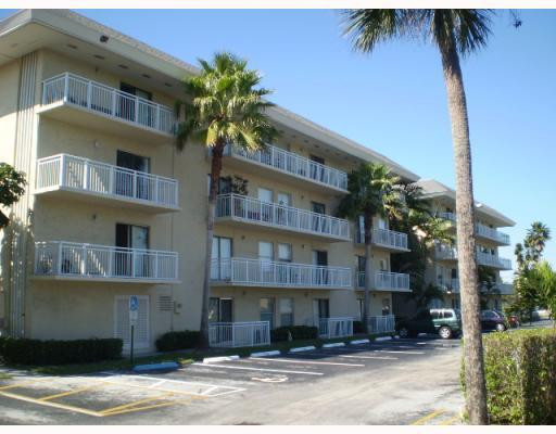 405 South Pine Island Road, Unit 104D Plantation, FL 33324 - Photo 1 of 4 Exterior Front
