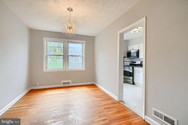 $2,200 | 7 Cardinal Road, Essex, MD 21221