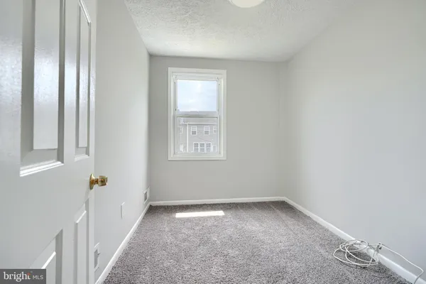 $2,200 | 7 Cardinal Road, Essex, MD 21221