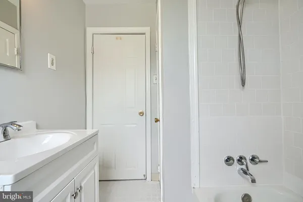 $2,200 | 7 Cardinal Road, Essex, MD 21221