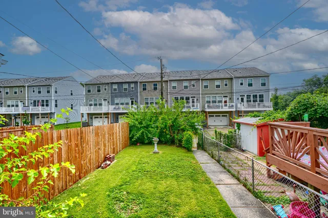 $2,200 | 7 Cardinal Road, Essex, MD 21221