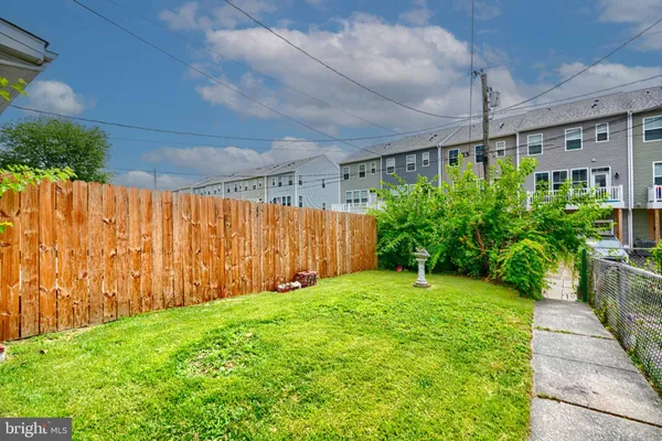 $2,200 | 7 Cardinal Road, Essex, MD 21221