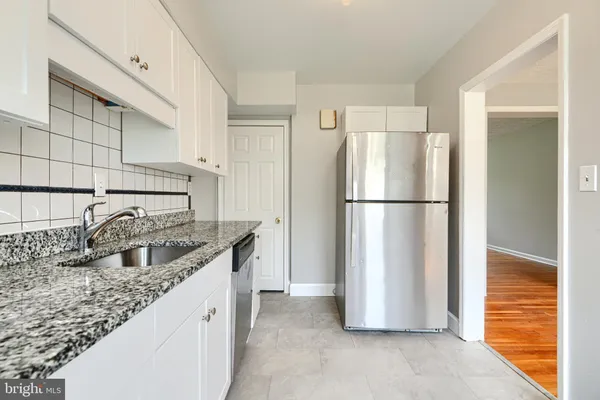 $2,200 | 7 Cardinal Road, Essex, MD 21221