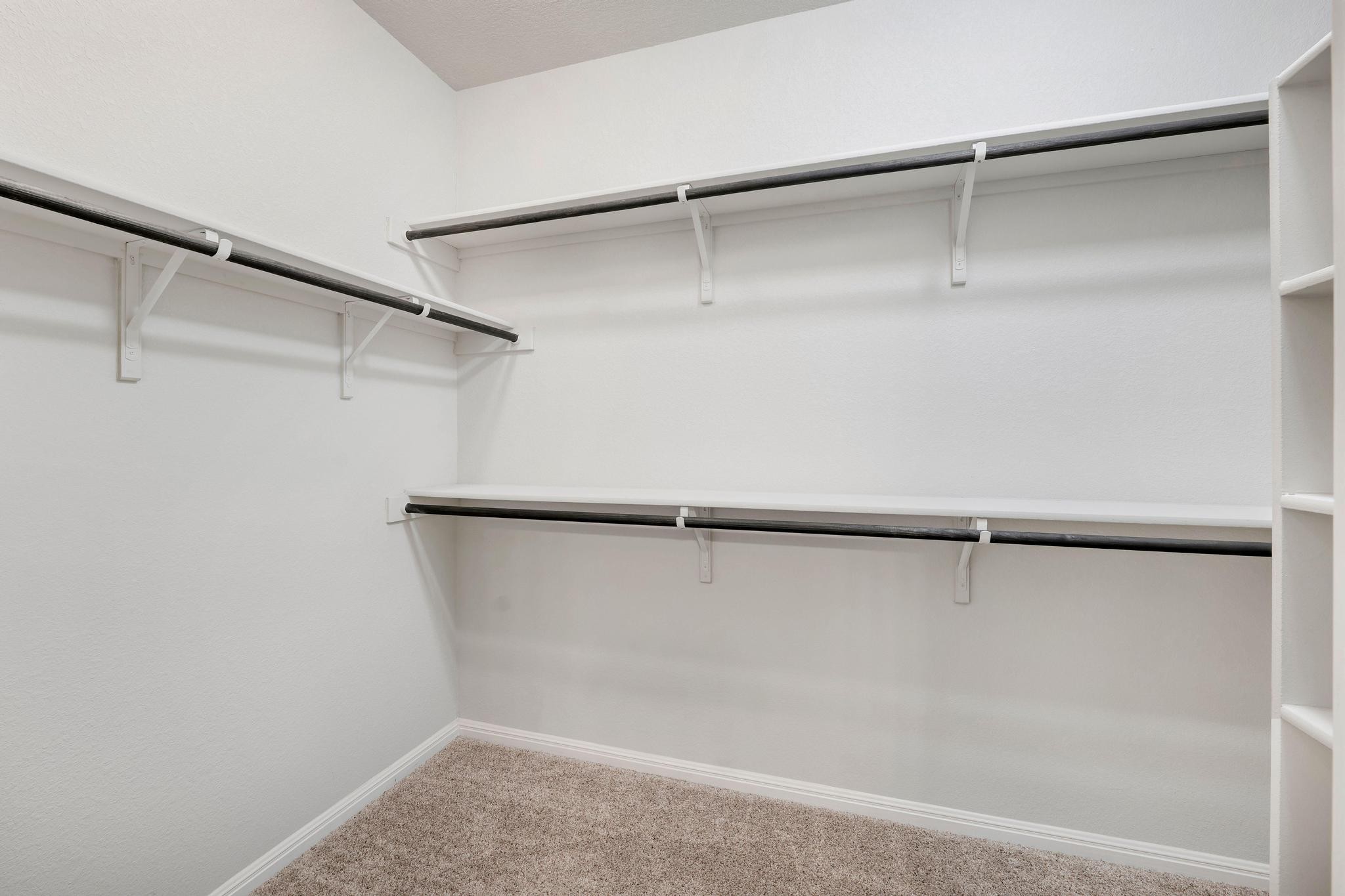 14409 Frankel Loop, Unit 33A Pflugerville, TX 78660 - Photo 18 of 28 a view of a small room