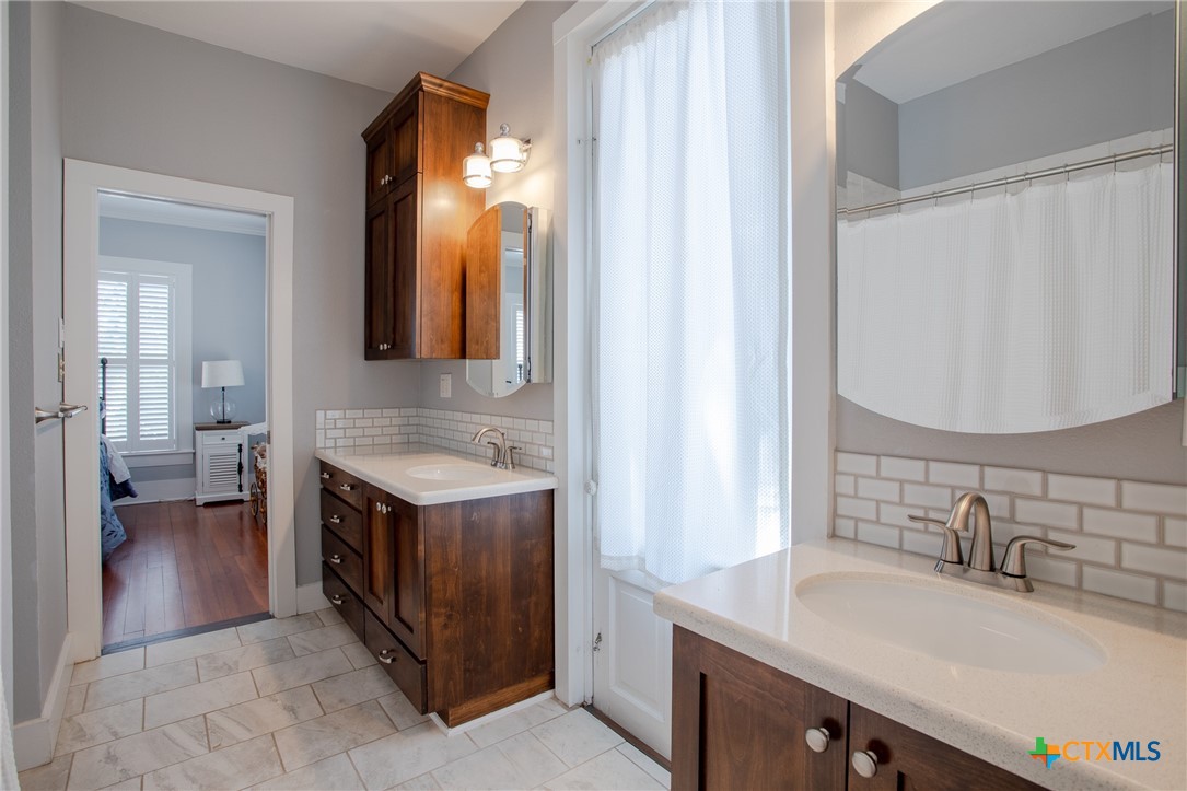 308 South Liberty Street Victoria, TX 77901 - Photo 29 of 39