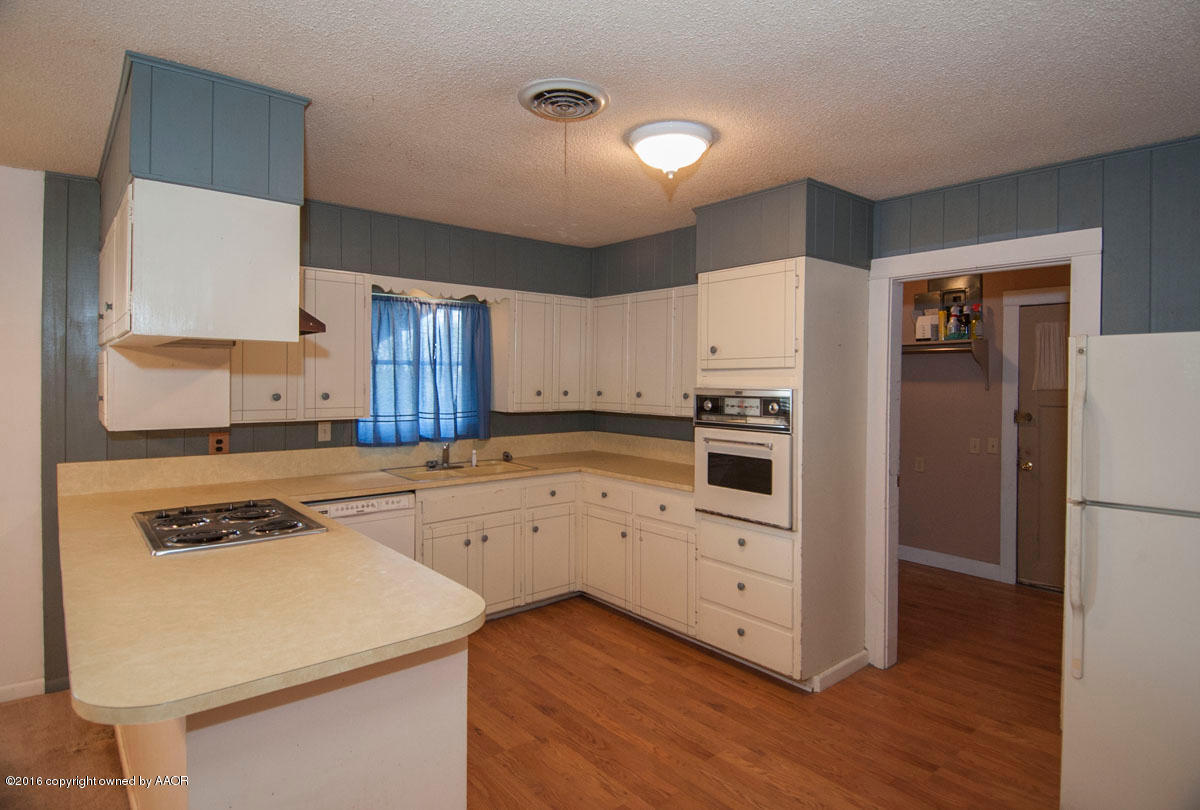 990 West Country Club Road Canyon, TX 79015 - Photo 8 of 34 KITCHEN VIEW 2