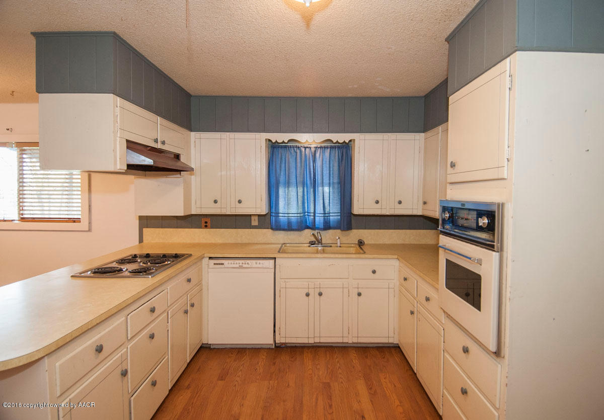 990 West Country Club Road Canyon, TX 79015 - Photo 9 of 34 KITCHEN VIEW 3