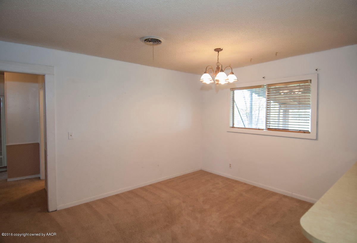 990 West Country Club Road Canyon, TX 79015 - Photo 10 of 34 DINING VIEW 1