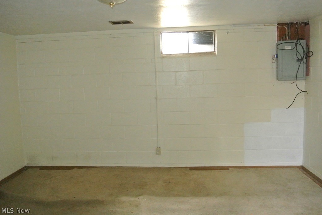 939 Nevin Street Akron, OH 44310 - Photo 20 of 23 Unit B View of basement